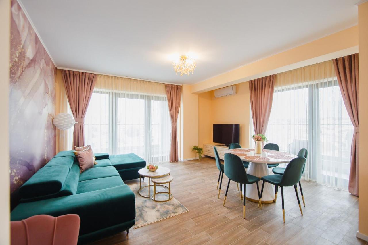 Grand Panorama City Views — 4-Star Luxury Hotel in Oradea, Romania