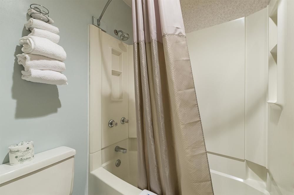 Motel 6 Moline - photo 43