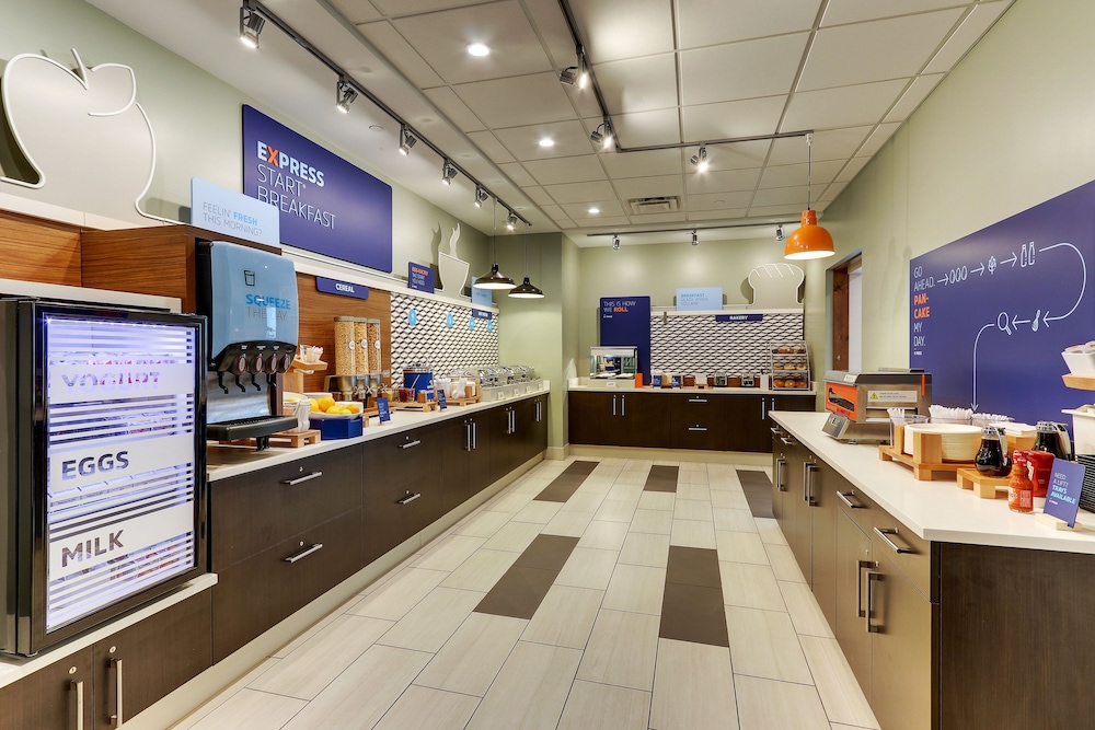 Holiday Inn Express & Suites Saugerties Hudson Valley by IHG - photo 51