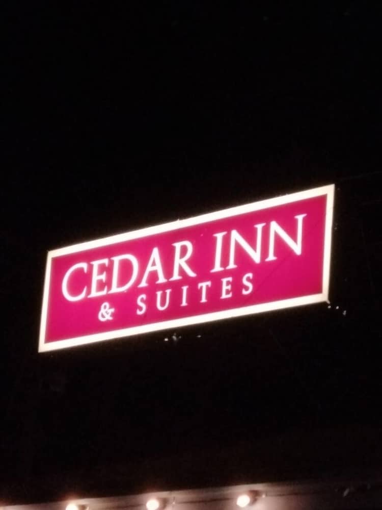 Cedar Inn & Suites - photo 62
