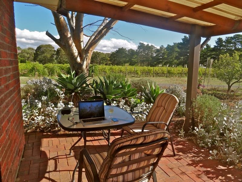 Linger Longer Vineyard — 4-Star Luxury Hotel in Willunga, Australia