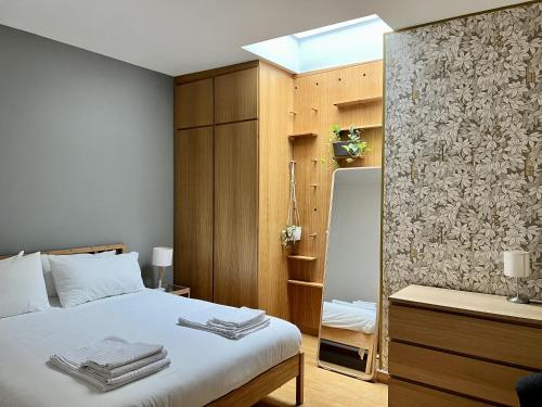 Bilocale su corte Milanese — 4-Star Luxury Hotel in Milan, Italy