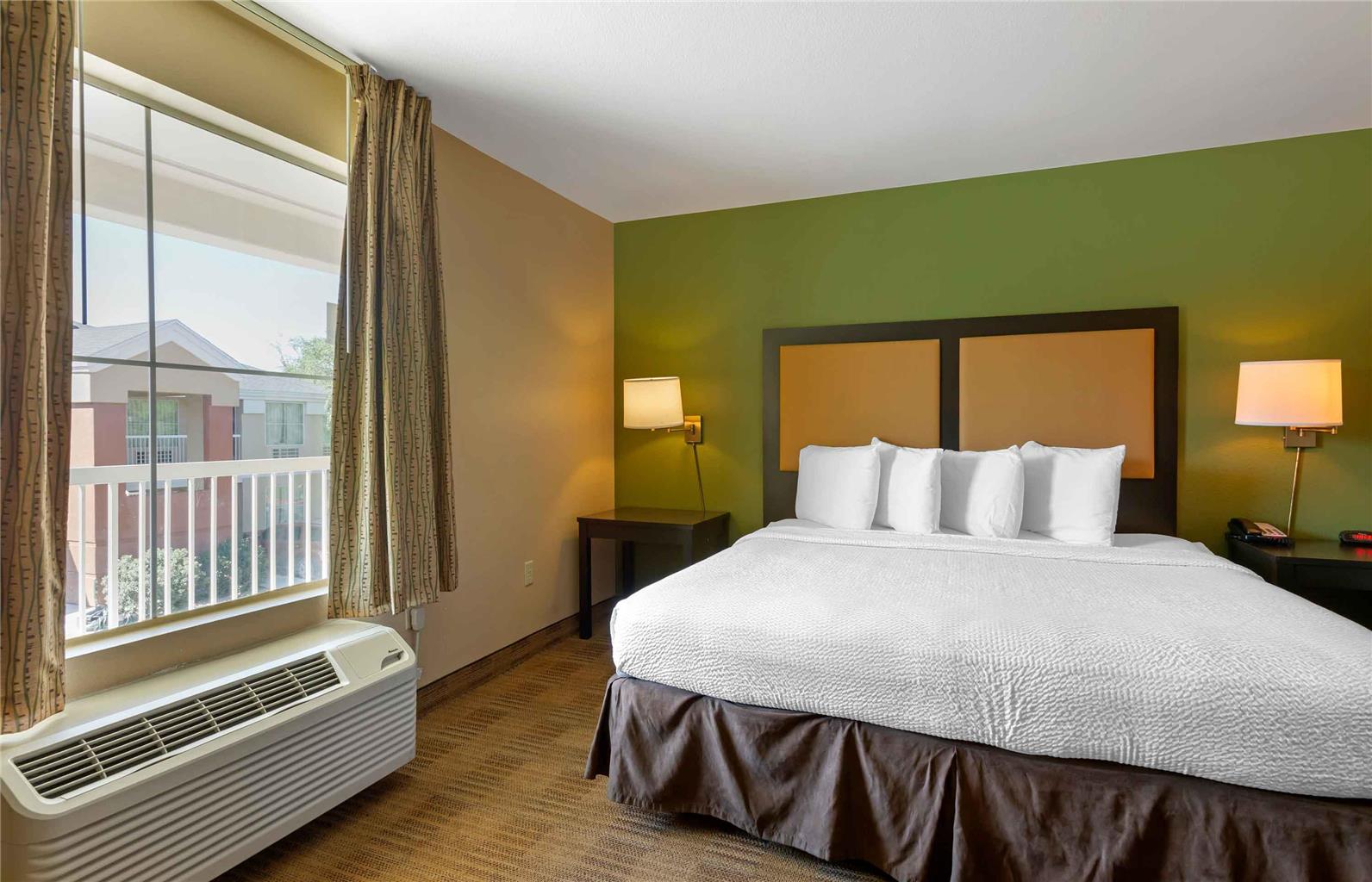Extended Stay America Select Suites Phoenix Airport E Oak St - photo 17