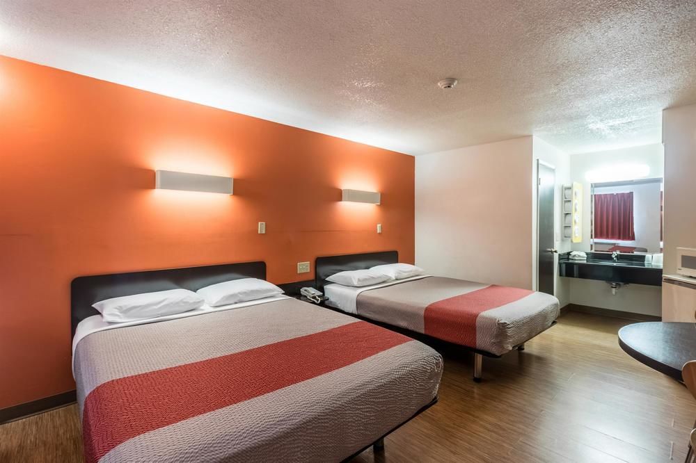 Motel 6 McMinnville - photo 22