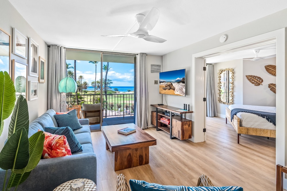 Oceanfront Kihei Paradise Vistas — 5-Star Luxury Hotel in Kihei, United States