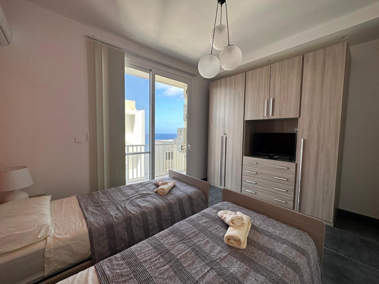 Del Mar Apartment — Zebbug — photo 4