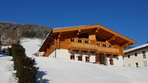 Ski N Lake Chalet One — 4-Star Luxury Hotel in Zell Am See, Austria