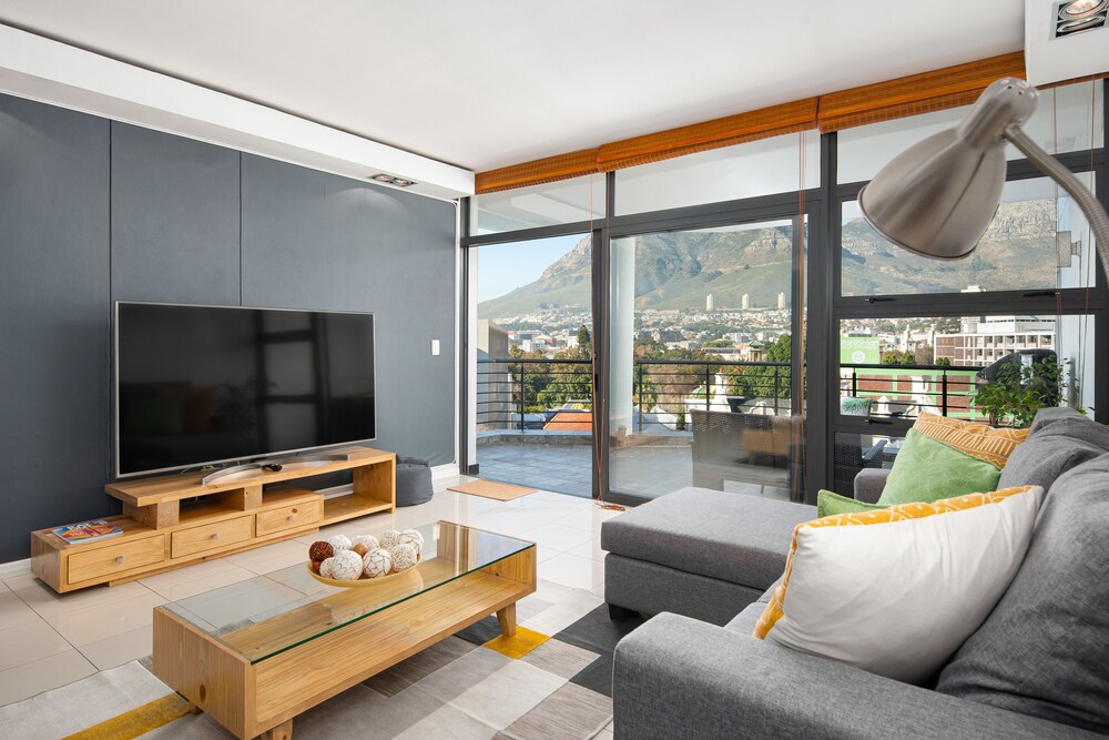 Flatrock 804 - carbon neutral hotel in Cape Town