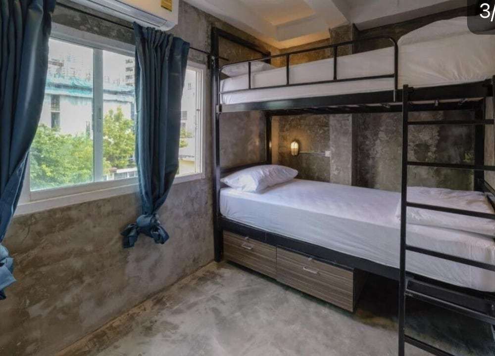 Revolution Hostel Asoke