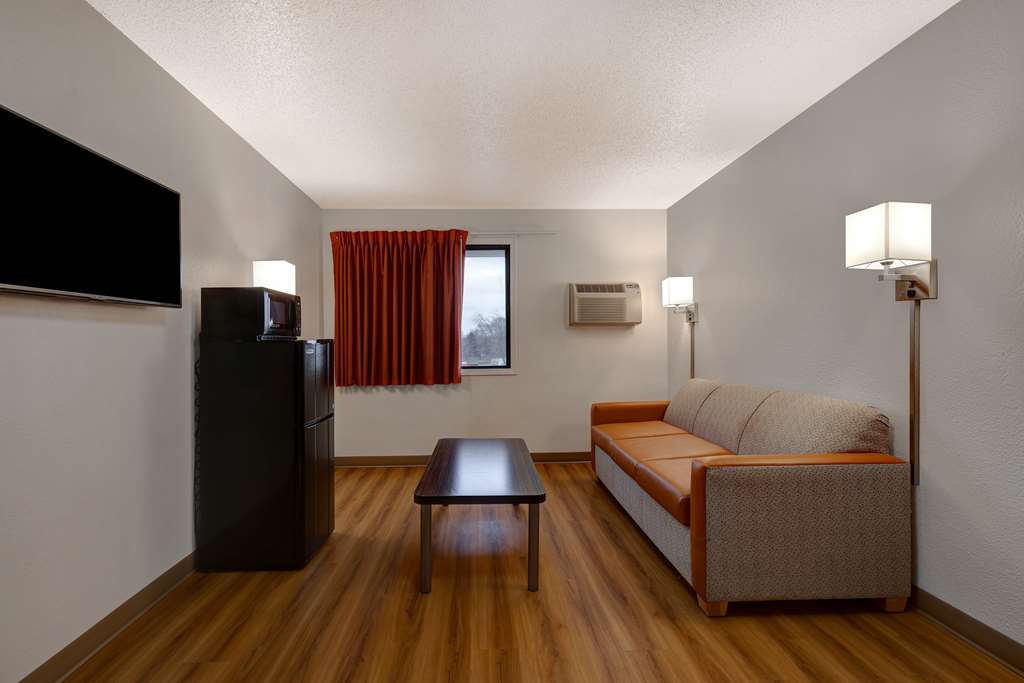Motel 6 Lakeville MN South Lakeville - photo 16