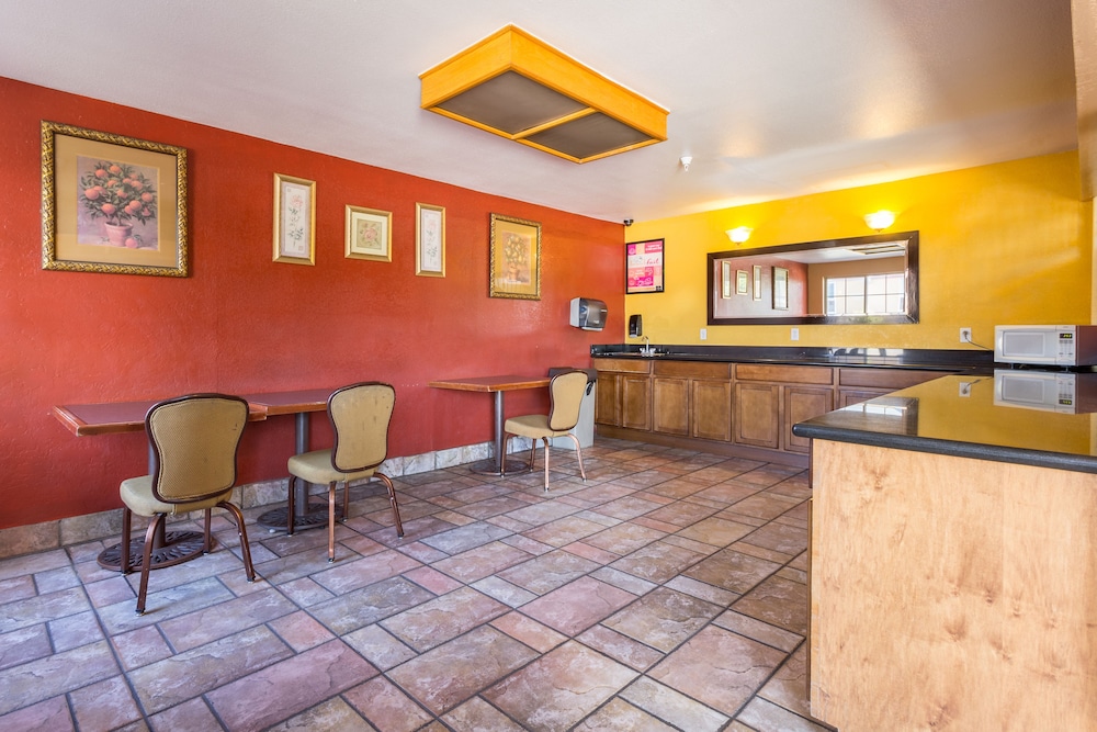 A Victory Inn Tolleson - photo 22