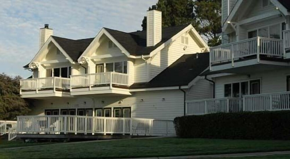 Little River Inn - photo 40