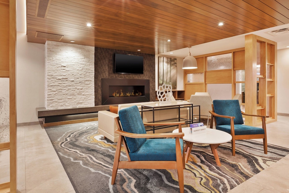 Fairfield Inn & Suites by Marriott Kalamazoo - photo 2