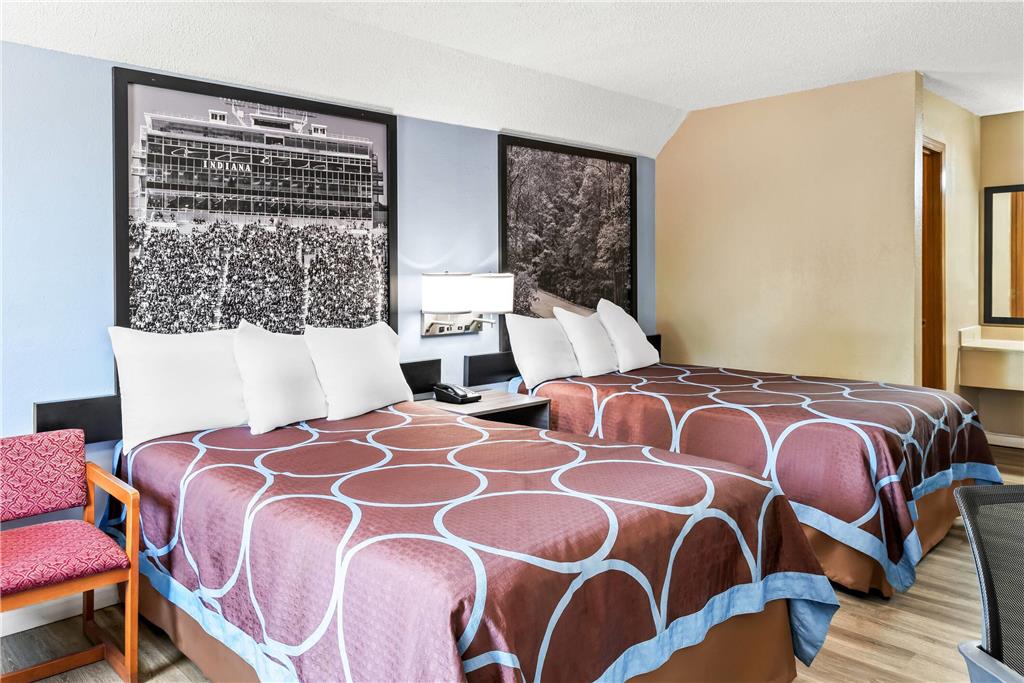 Super 8 by Wyndham Brownsburg - photo 17