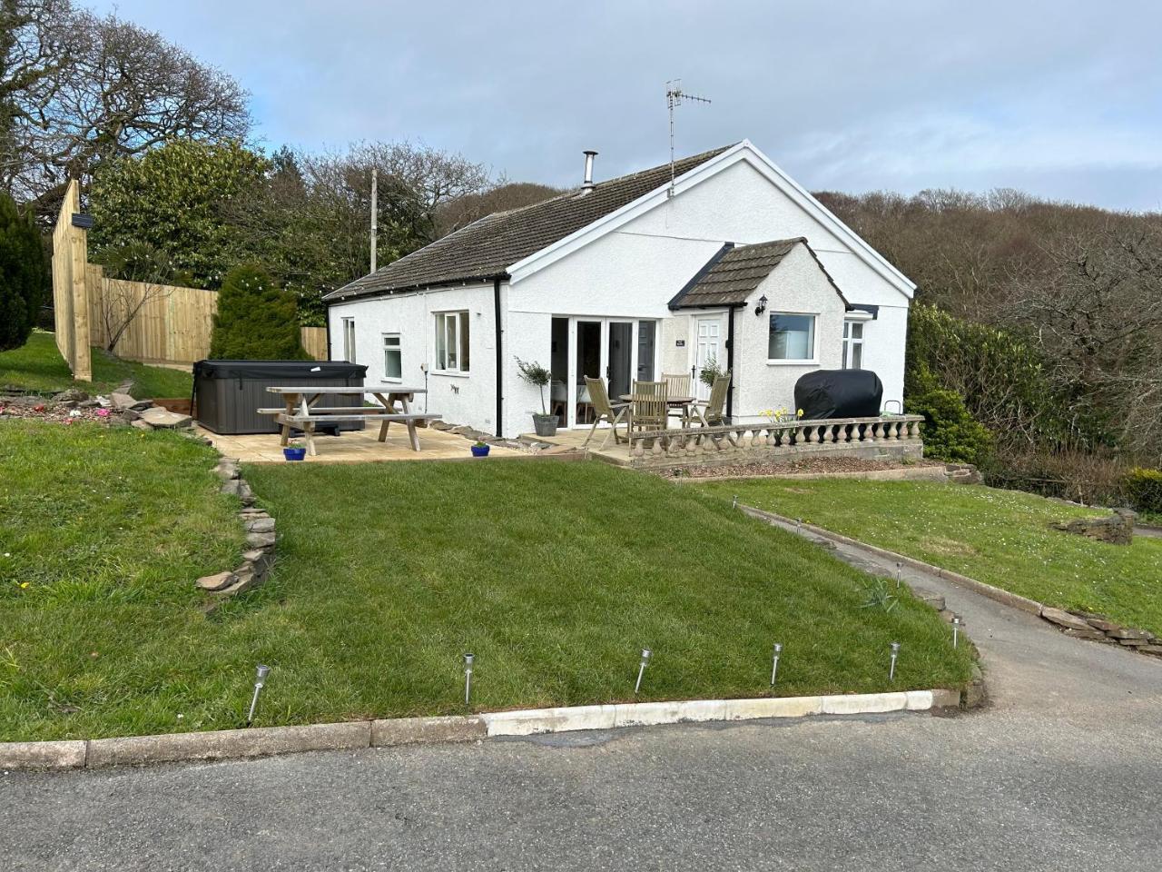 Raphael House 20701013 — Burry Port