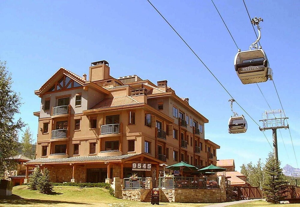 Inn at Lost Creek - photo 2