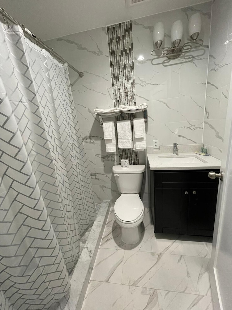 Thatford Hotel - photo 10