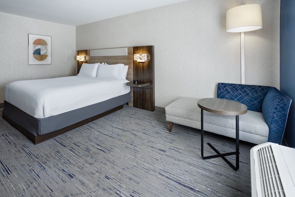 Holiday Inn Express Hotel & Suites Brattleboro by IHG - photo 6