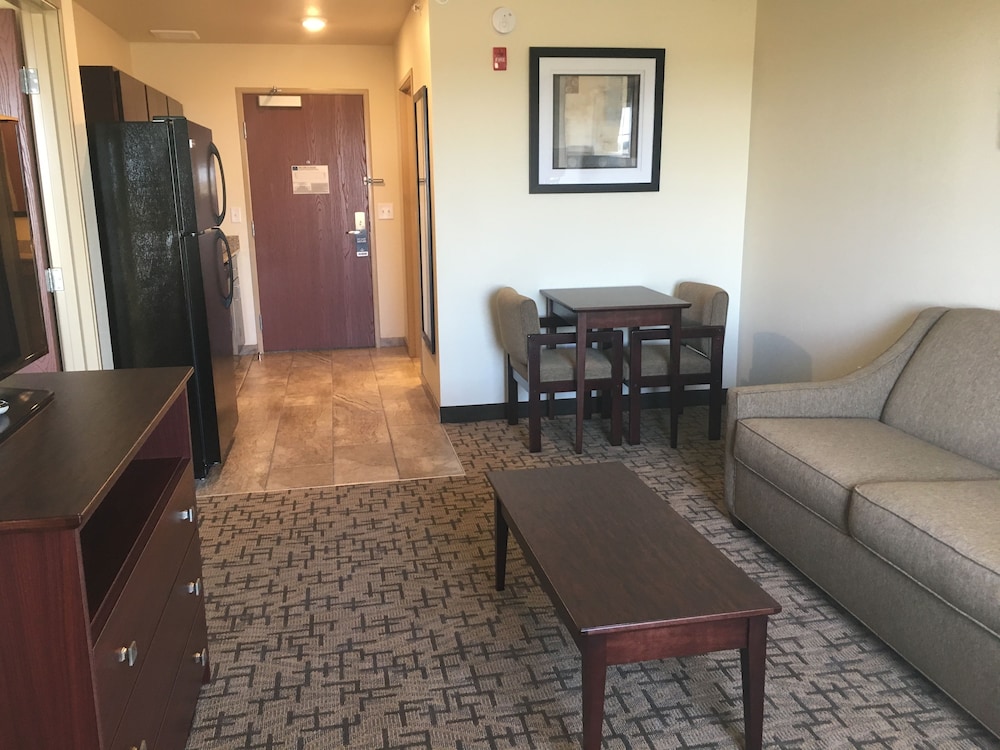 Cobblestone Hotel & Suites Paxton - photo 15