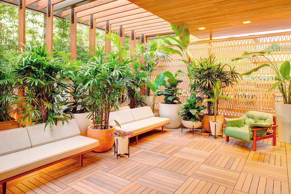 The Laylow Autograph Collection - photo 3