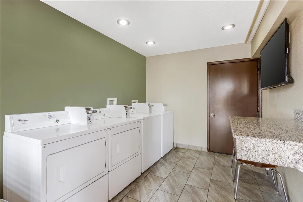 Best Western InnSuites Tucson Foothills Hotel & Suites - photo 100