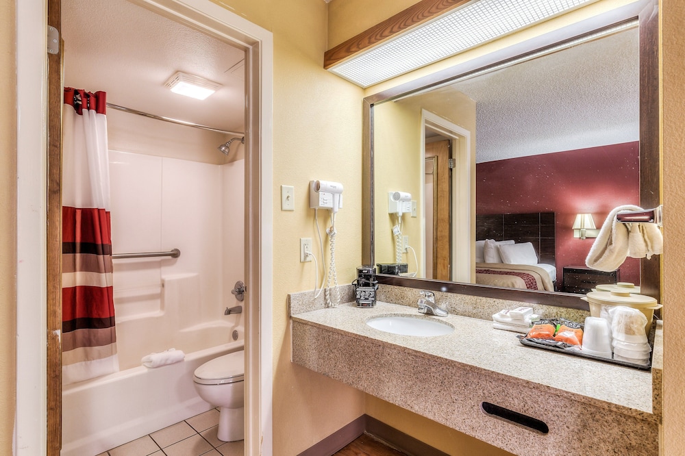 Red Roof Inn Amarillo West - photo 33