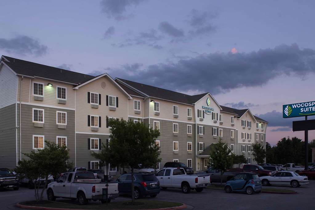 WoodSpring Suites Austin North I 35 - photo 4