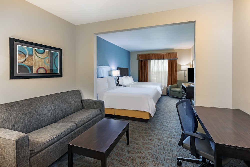 Holiday Inn Express & Suites Floresville by IHG - photo 8