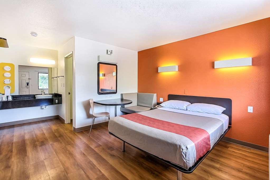 Motel 6 Sunnyvale CA South - photo 10