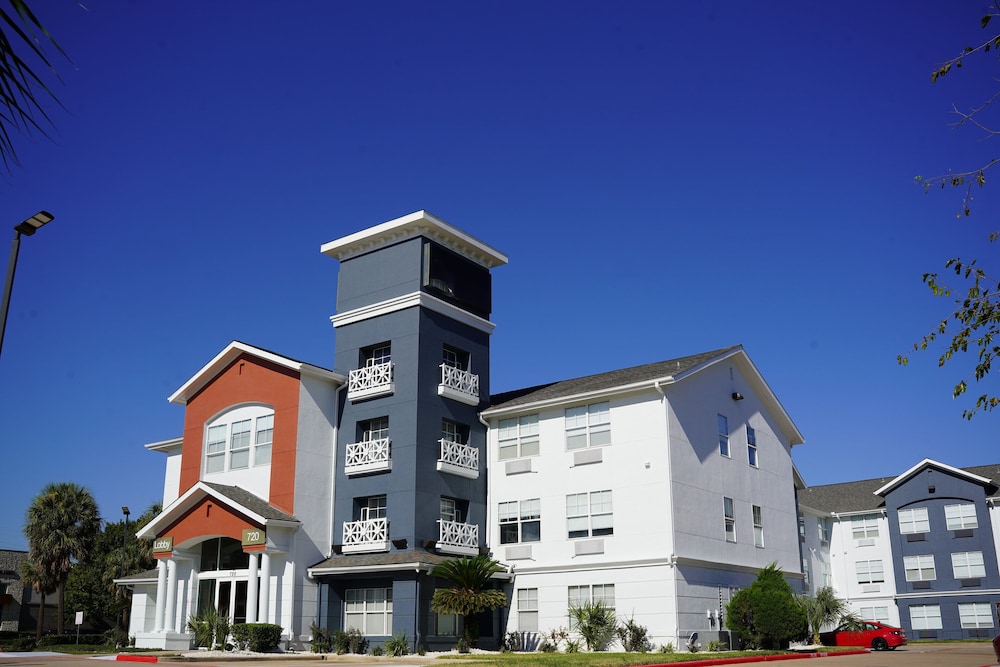 Candlewood Suites Houston Space Center Webster - featured photo