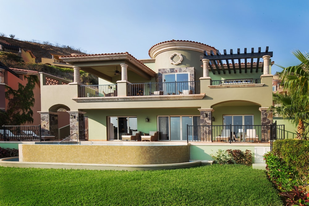 Montecristo Villas at Quivira Los Cabos Vacation Rentals — 4-Star Luxury Hotel in Cabo San Lucas, Mexico