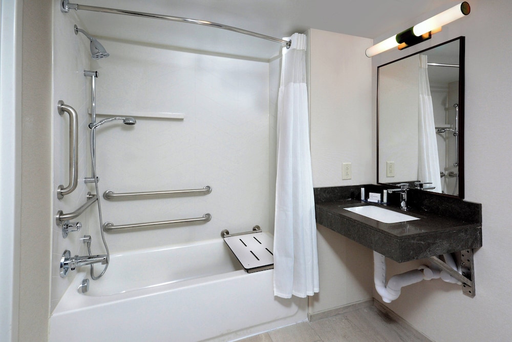 Fairfield Inn by Marriott Greensboro Airport - photo 15