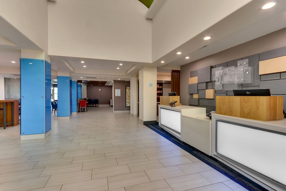 Holiday Inn Express Hotel & Suites Lake Worth Nw Loop 820 - photo 34