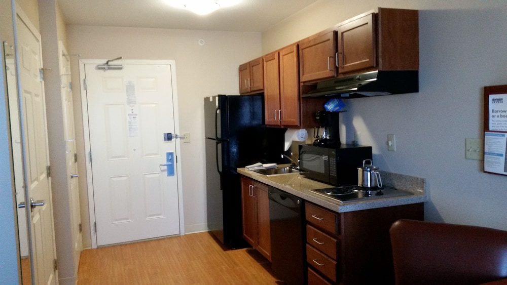 Candlewood Suites Gillette by IHG - photo 12