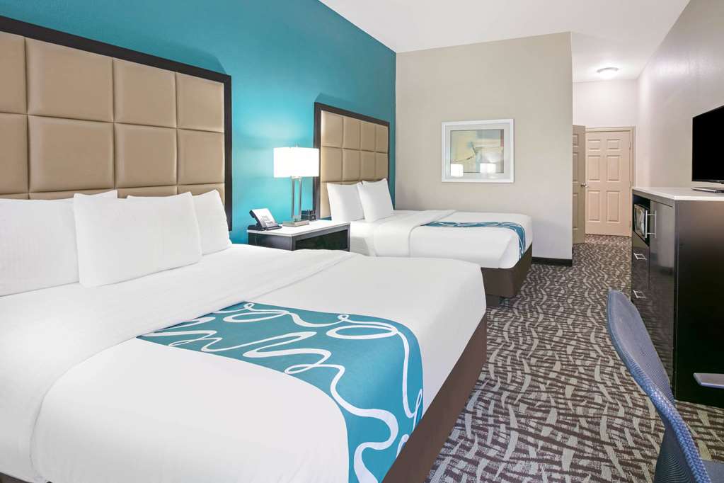 La Quinta Inn & Suites by Wyndham Paris - photo 12