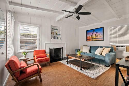 Seaside 1BR Steps to Windansea Beach & Peek Views — 4-Star Luxury Hotel in San Diego, United States
