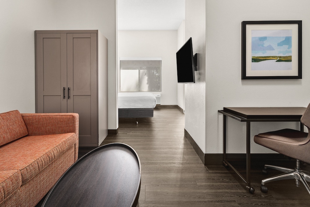 Holiday Inn & Suites Bothell by IHG - photo 18