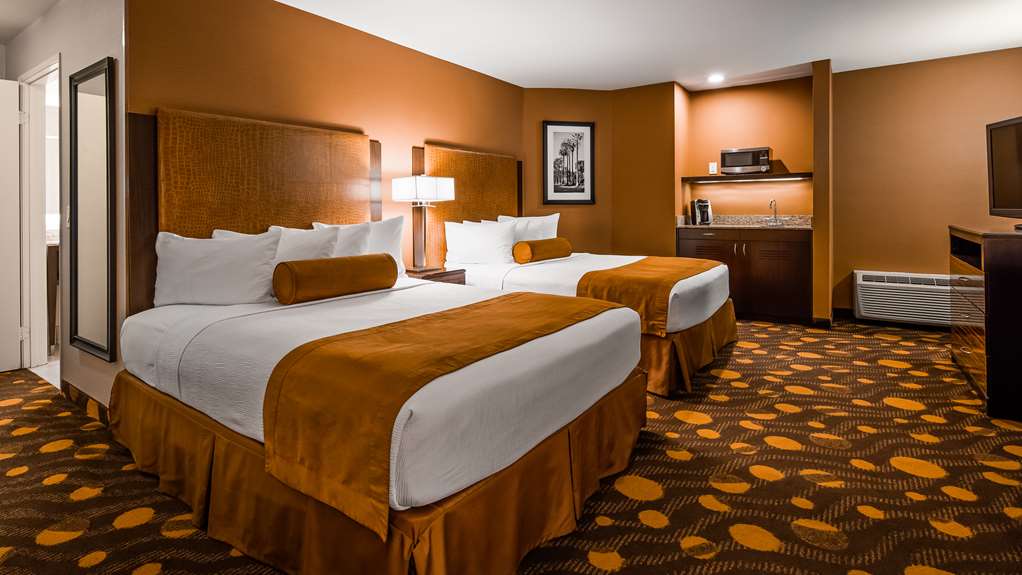 Best Western Plus Suites Hotel Coronado Island - photo 17
