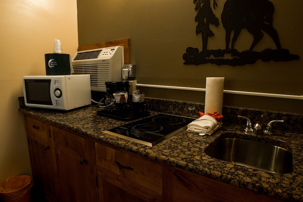 Silver Moon Inn - photo 114