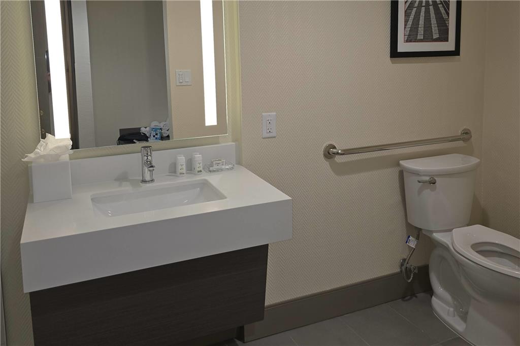 Ramada Plaza Resort & Suites by Wyndham Orlando Intl Drive - photo 50