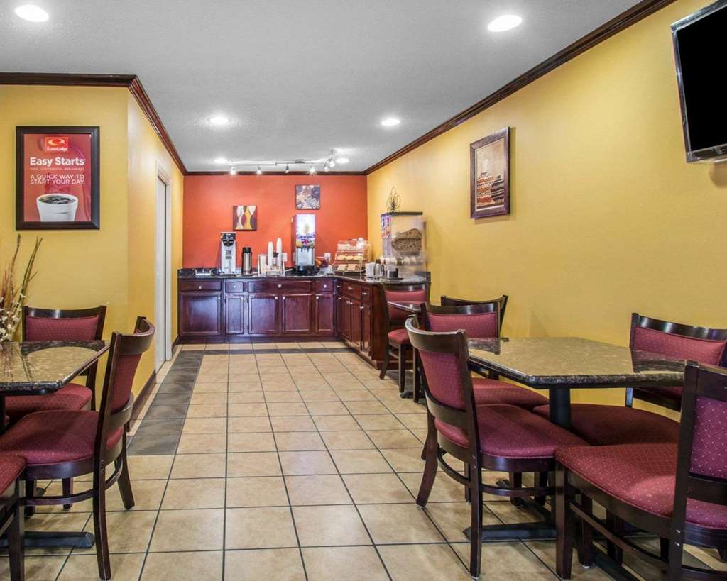 Econo Lodge Defuniak Springs I 10 - photo 24