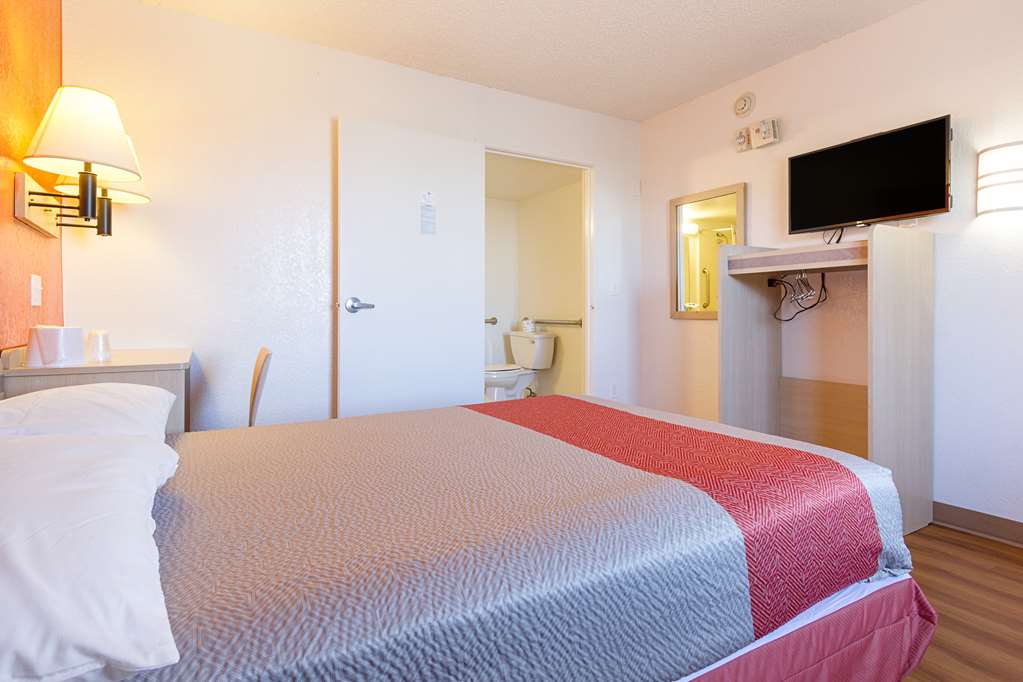 Motel 6 Mesa South - photo 11