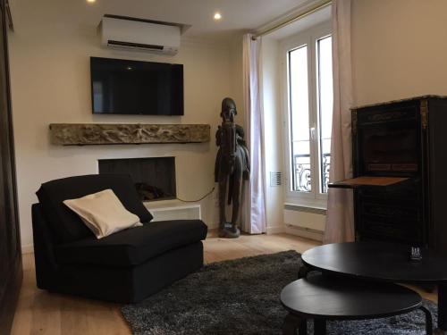 Bellechasse Apartments — 4-Star Luxury Hotel in Paris, France