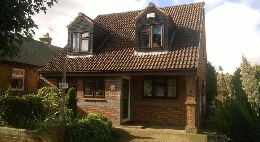 March Cottage — 4-Star Luxury Hotel in Faversham, United Kingdom