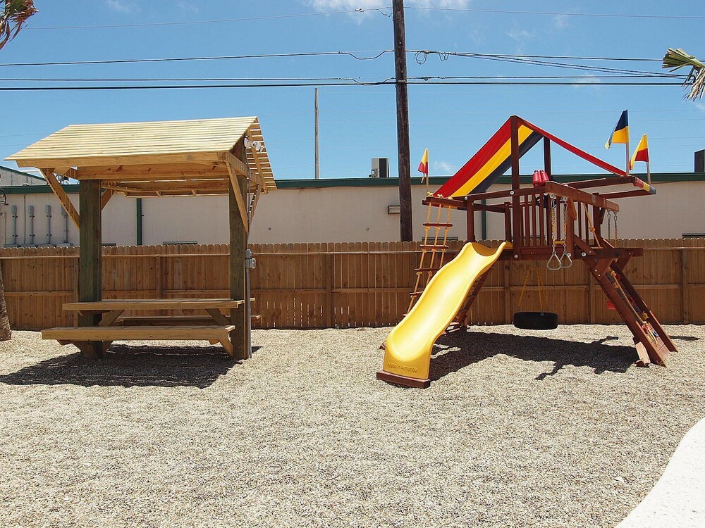Nemo Cay Resort D102 by RedAwning in Corpus Christi, United States