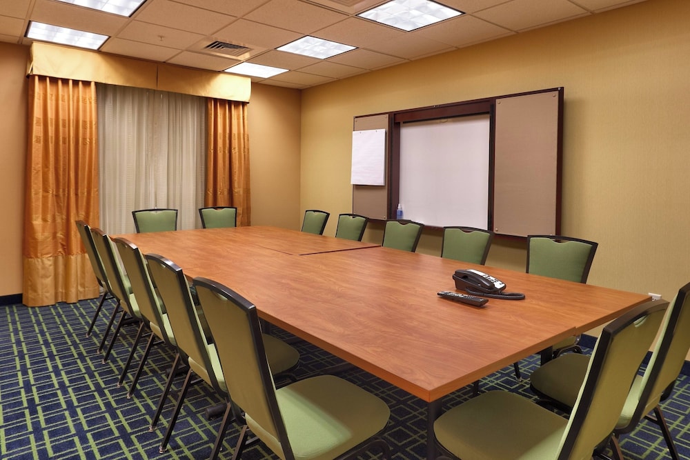 Fairfield Inn & Suites by Marriott Laramie - photo 33