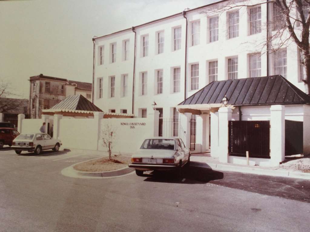 Kings Courtyard Inn - photo 10