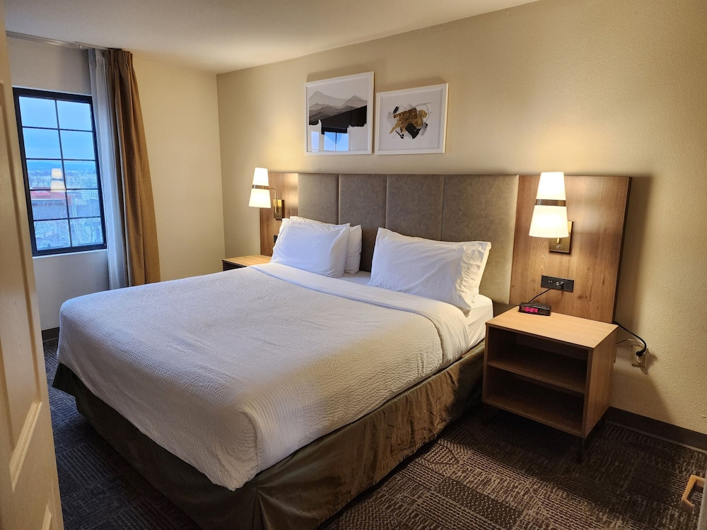 Staybridge Suites Allentown Bethlehem Airport by IHG - photo 13