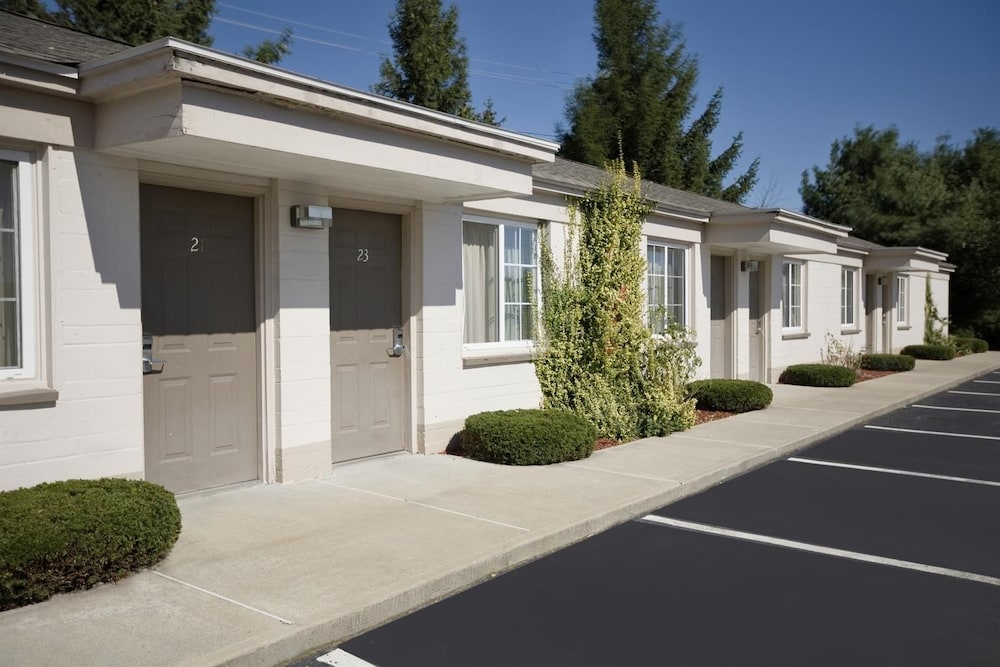 Americas Best Value Inn Albany East Greenbush - photo 22