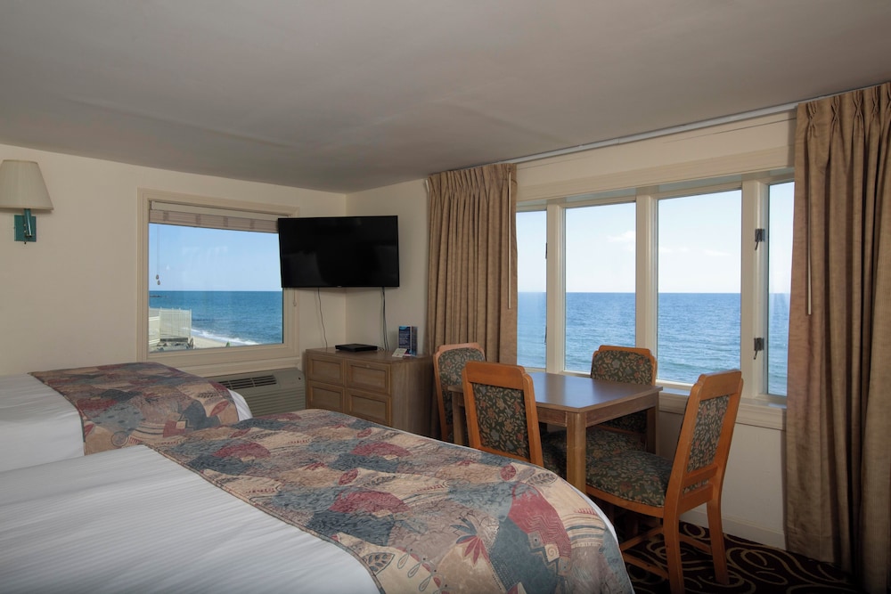 The Corsair & Cross Rip Oceanfront Resort - photo 26